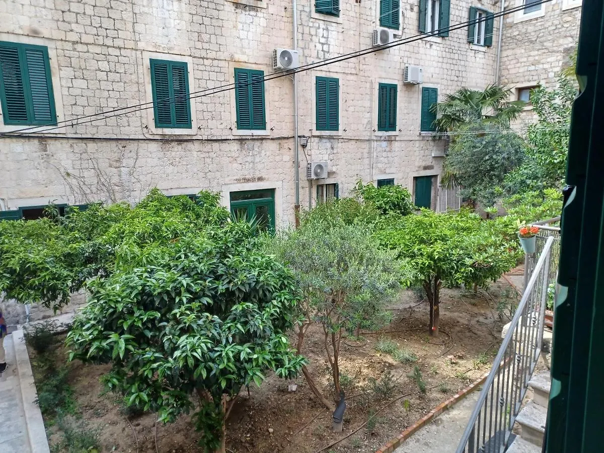 Πανσιόν Jr Luxury Guesthouse2 Σπλιτ