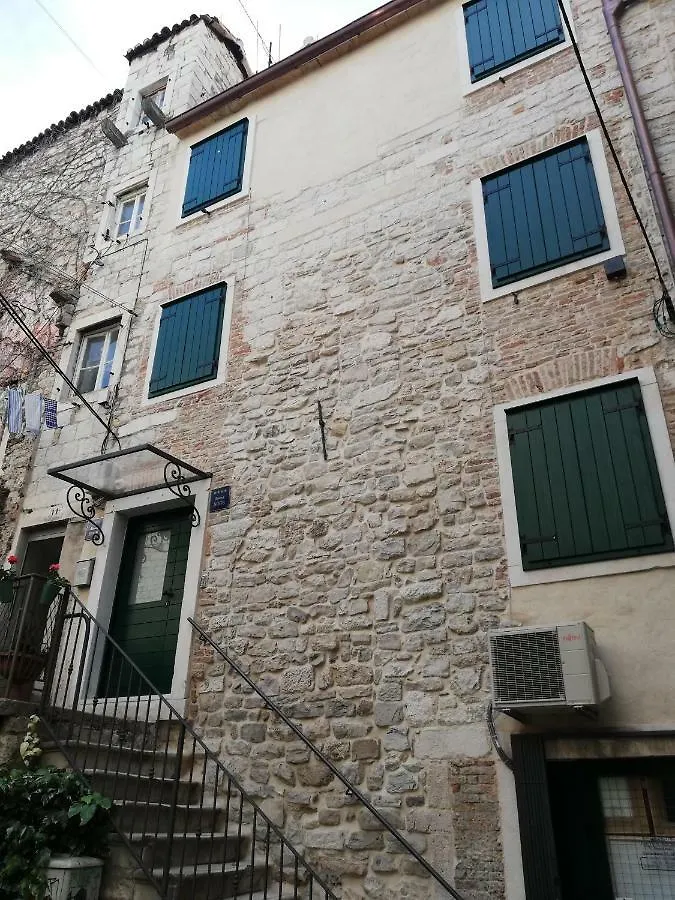 Jr Luxury Guesthouse2 Σπλιτ 4*,